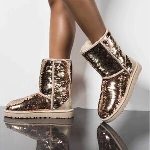 Sz 8 UGG classic short boot- gold sequin bling- EuC
